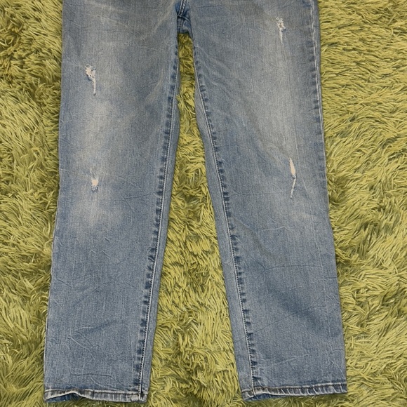 Levi’s Low Rise Boyfriend Jeans - Picture 3 of 6